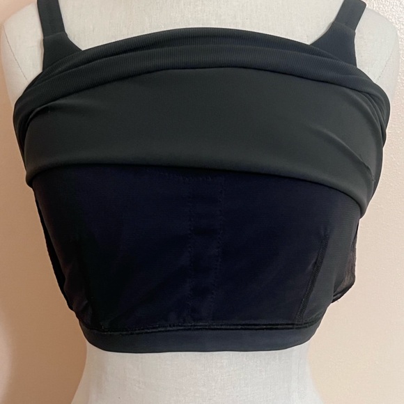 EUC Lululemon Ribbed Back twist Yoga Bra/Crop Size 10! - Picture 4 of 10